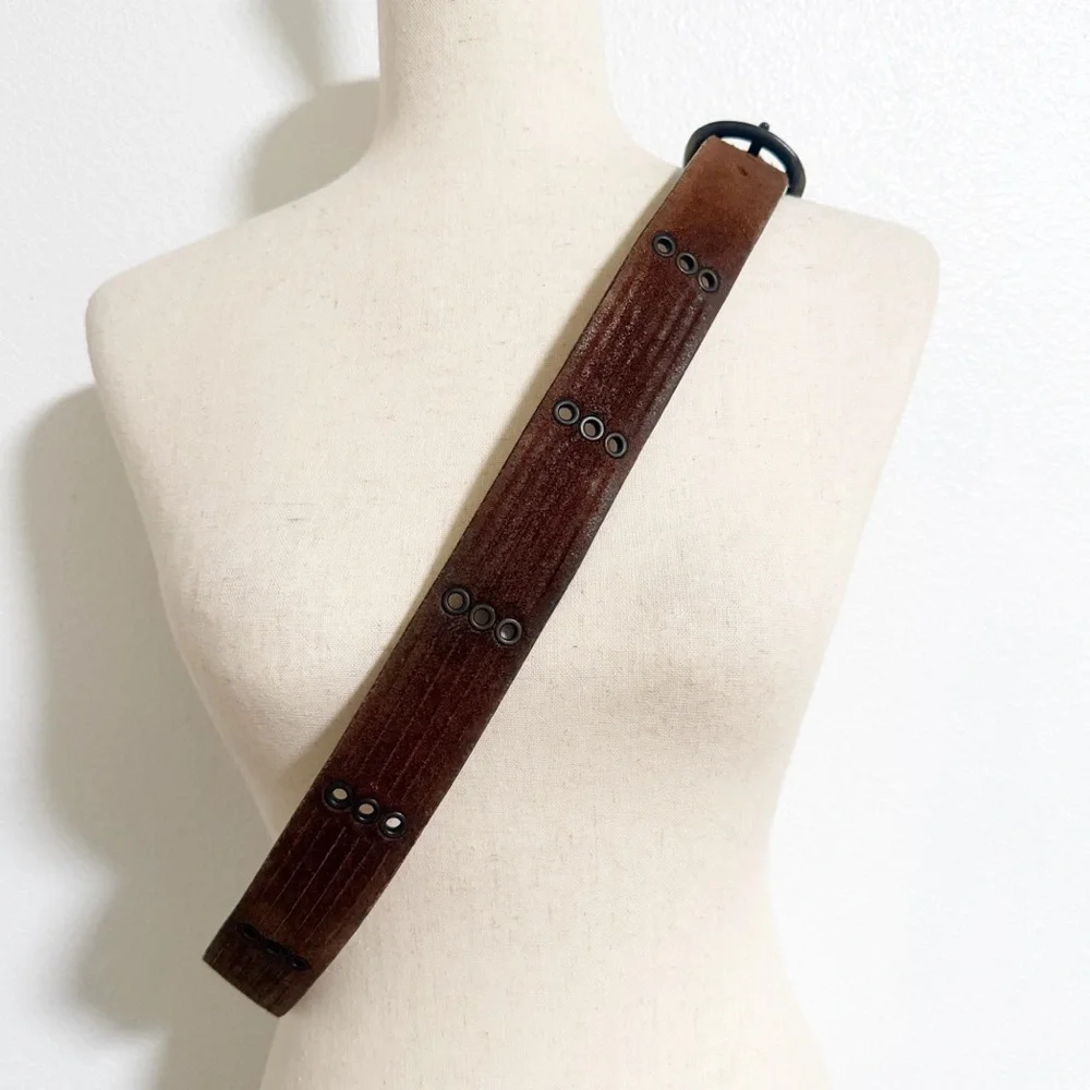 Levi’s Italian Suede Leather Grommet Belt Size 42